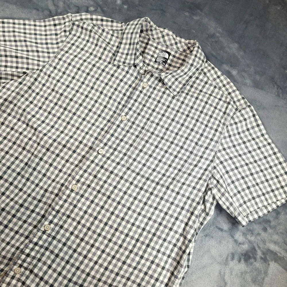 The North Face Shirt Mens‎ XL Black Plaid Nylon Blend Button Up Collared